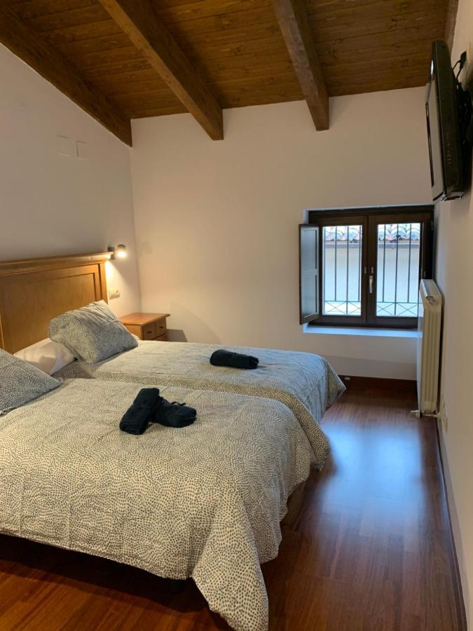 Ferienwohnung Atico Jaca Centro Exterior foto